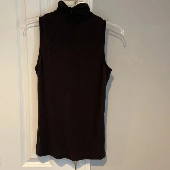 Crosby XS mock neck black tank with cut out and rear zip NWT - Picture 3 of 7